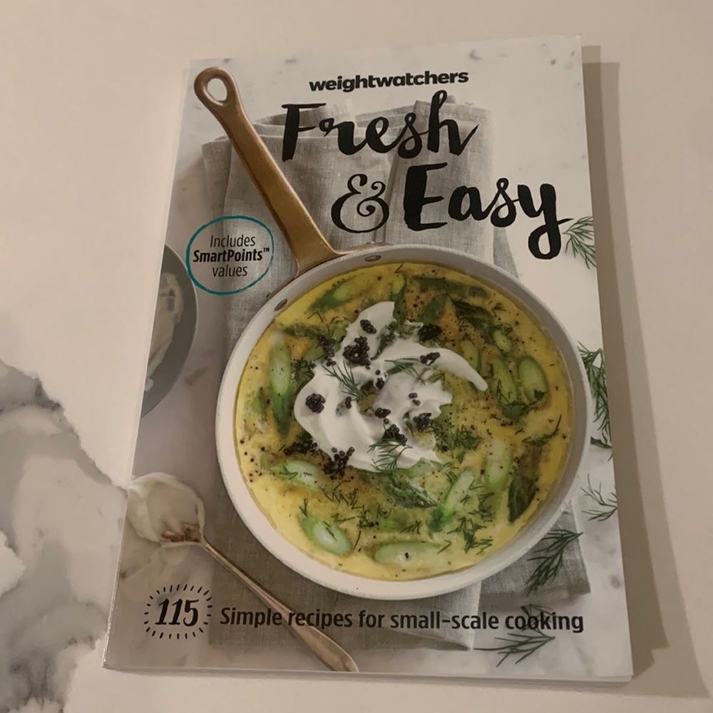 Weight Watchers Fresh & Easy cookbook with SmartPoints.